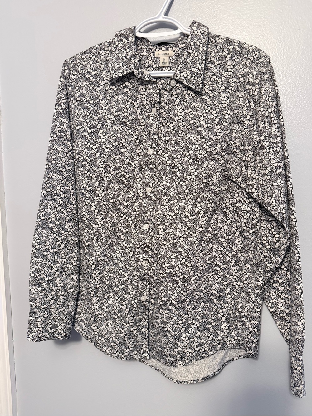 L.L.Bean Floral Button Down Shirt Women’s Medium Black White